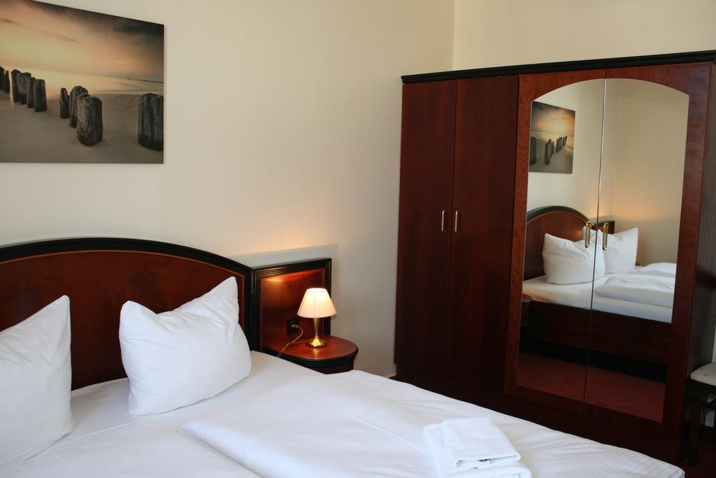 Garni Eden Hotels Villa Dora Heringsdorf  Exteriör bild